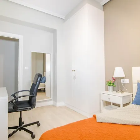 Junto Al Guggenheim Apartment *