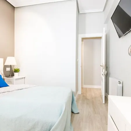 Junto Al Guggenheim Apartment
